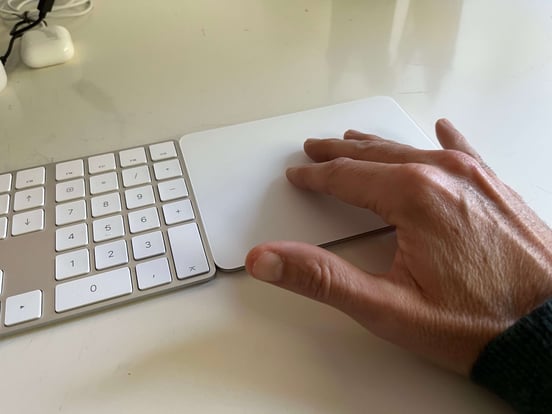 Apple Magic Trackpad 3ホワイト Magic Trackpad（USB‑C）- ホワイト（Multi-Touch対応） - Apple
