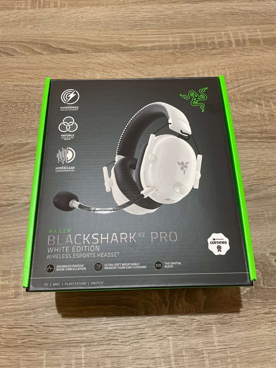 Razer BlackShark V2 Pro Auriculares Gaming Inalámbricos Blanco