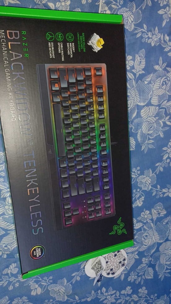 Teclado mecánico Razer BlackWidow V4 Low-profile Tenkeyless