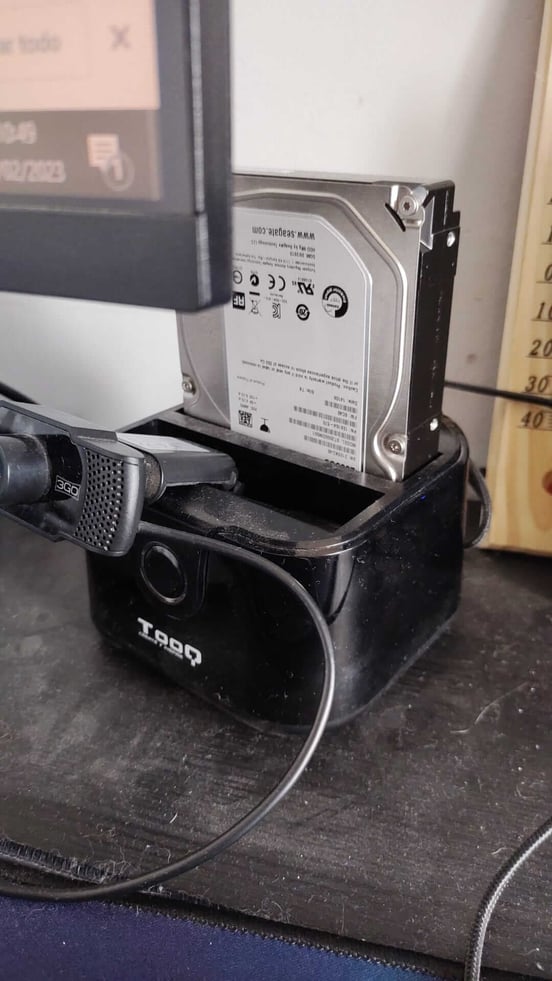 TooQ TQDS-802B docking station met dual SATA sleuf voor 2,5 inch en 3,5 inch harde schijven, USB 3.0 en USB 2.0 Host, Clone Offline, Zwart