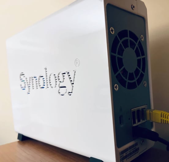 Synology DS120j NAS(6TB)、外付けHDD(6TB) DiskStation DS120j | Synology 1ベイオールインワンNASキット | 株式