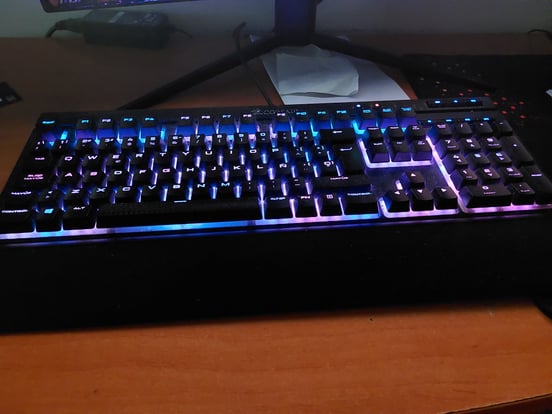 K68 Corsair Cherry Blue Corsair K68 RGB Mechanical Gaming Keyboard