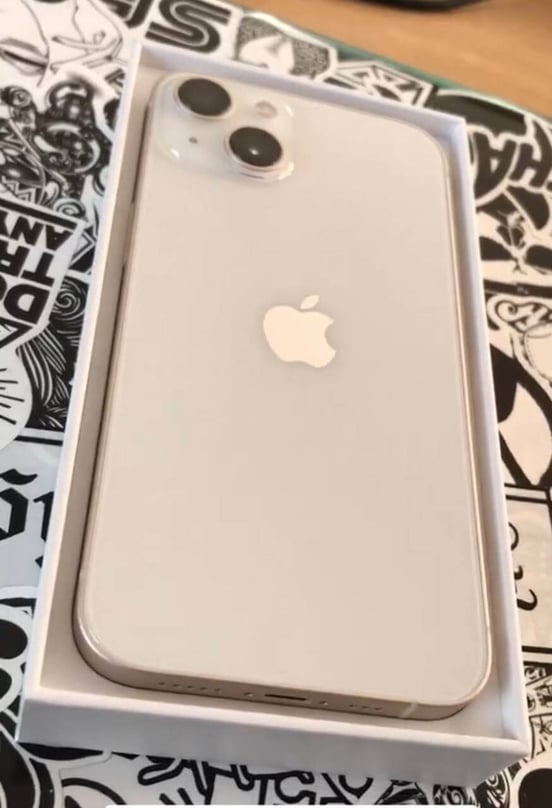 Apple iPhone 13 128GB Blanco Estrella Libre Reacondicionado