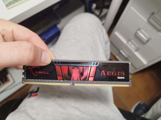 G.SKILL AEGIS DDR4 3200MHz 16GB×2 Amazon.com: G.SKILL Serie AEGIS DDR4 RAM (XMP) 16GB (2x8GB) 3200MT