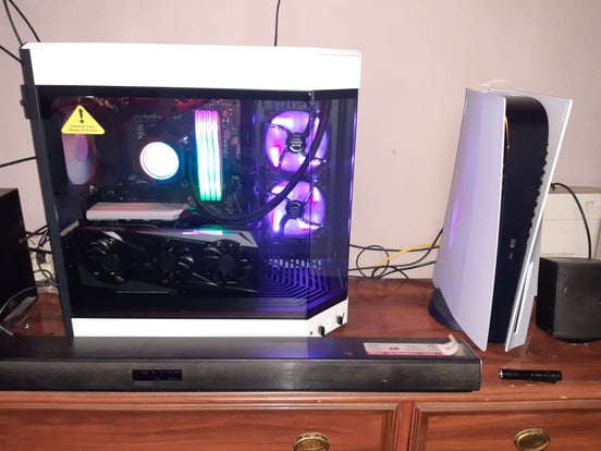 Torre PC Hyte Y60 Snow White Edition Cristal Templado USB 3.0