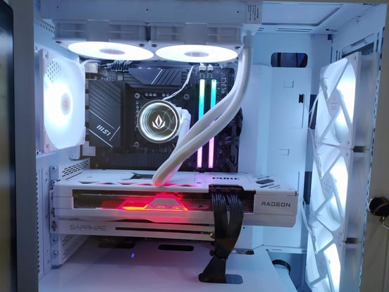 Tarjeta Gráfica Sapphire PURE AMD Radeon RX 7800 XT Gaming 16GB