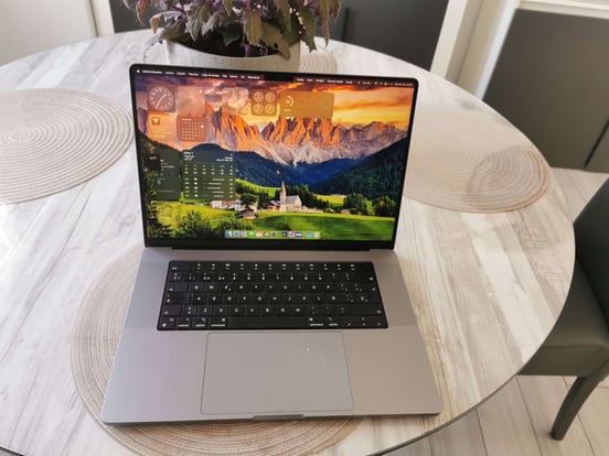 Portátil Apple MacBook Pro Apple M1 Max/64GB/2TB SSD/16.2