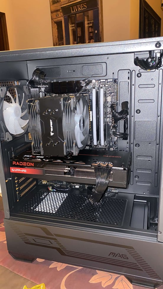 Tarjeta Gráfica Sapphire PURE AMD Radeon RX 7800 XT Gaming 16GB