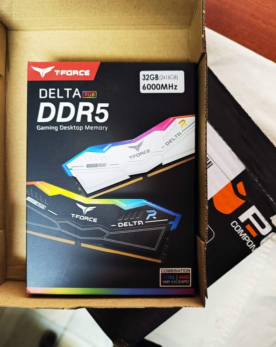 Memoria RAM Team Group T-Force Delta RGB DDR5 6000MHz 32GB 2x16GB