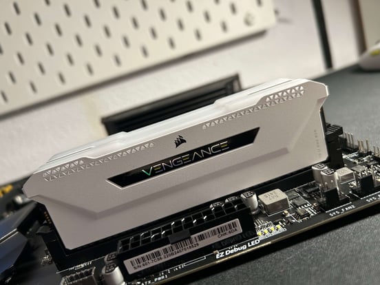 Memoria RAM Corsair Vengeance RGB Pro SL White DDR4 3200 PC4-25600