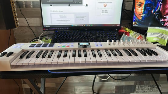 Arturia KeyLab Essential 49 MK3 Controlador MIDI Universal Blanco