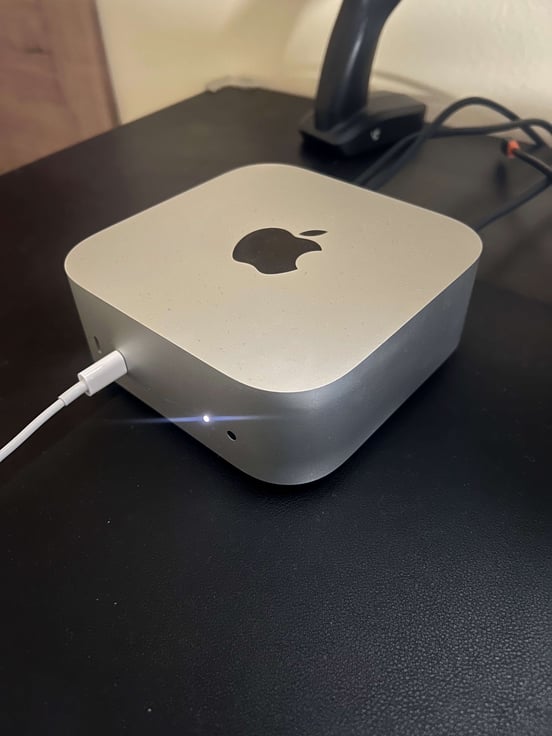 Mini PC Apple Mac mini Apple M4 Pro 12 Núcleos/24GB/512GB SSD/GPU