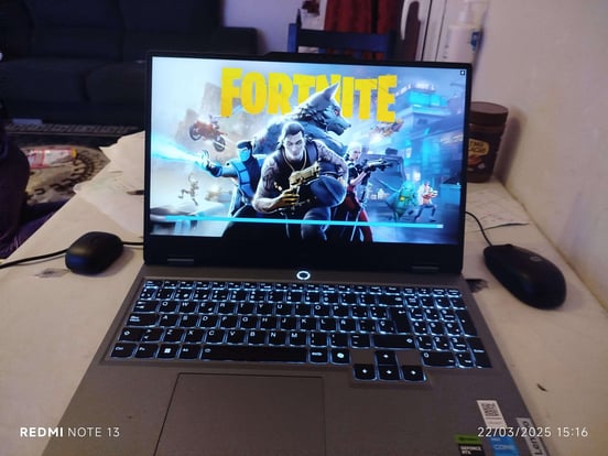 Portátil Lenovo LOQ 15 Intel Core i7-12650HX/16GB/512GB SSD/RTX
