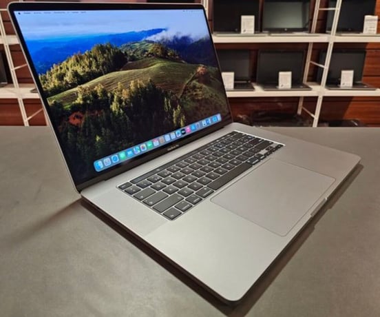Portátil Apple Macbook Pro Intel Core i9/32GB/2TB SSD/Radeon Pro