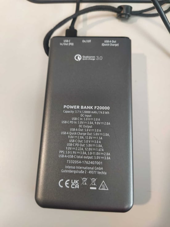 Intenso Powerbank F20000, batteria esterna con PD (20W) & QC (18W), connettore USB-C e USB-A, 20000 mAh, viola: : elettronica e foto