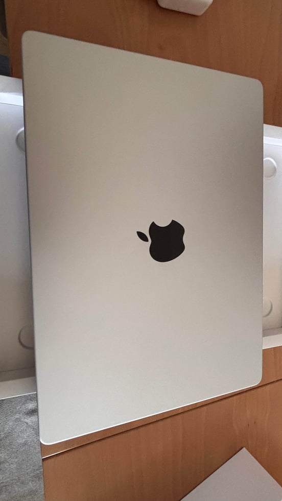 Portátil Apple MacBook Pro Apple M4 Pro 12 Núcleos/24GB/512GB SSD