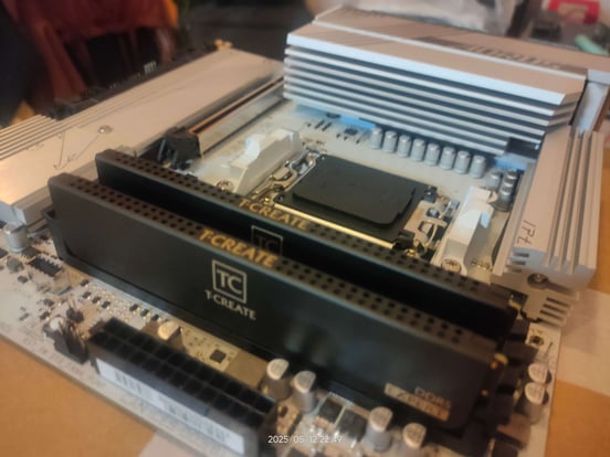 Team Group T-Create Expert DDR5 7200MHz 32GB 2x16GB CL34 Dual AMD