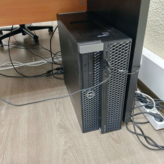 Dell 5820 ワークステーション W-2135 64 512 P2000 Ordenador