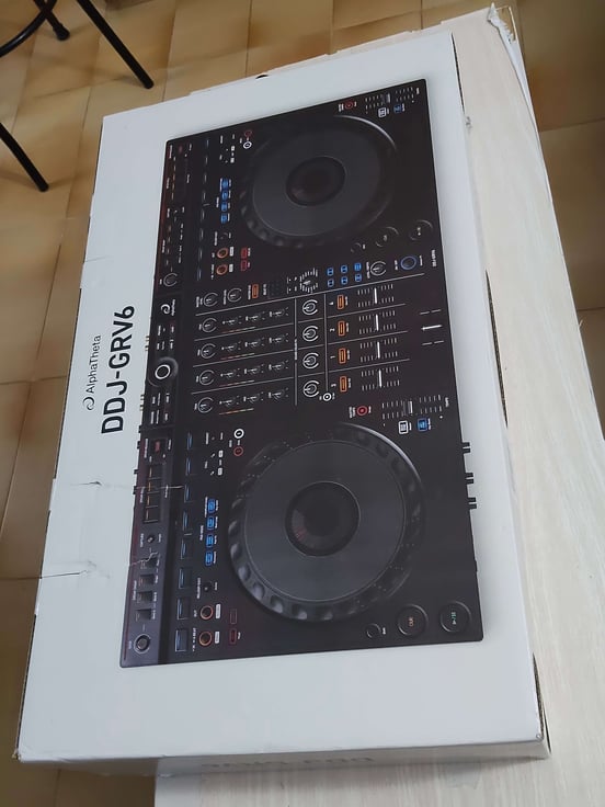 AlphaTheta DDJ-GRV6 Controladora DJ de 4 Canales Compatible con