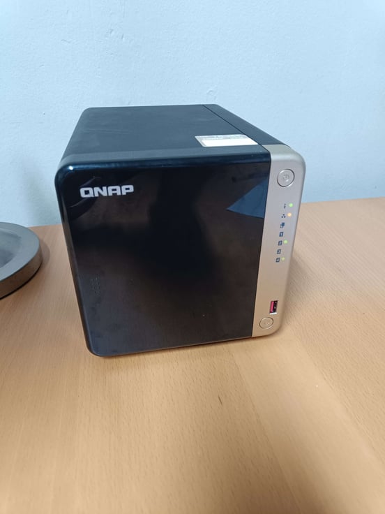 QNAP TS-464-8G NAS | PcComponentes.com