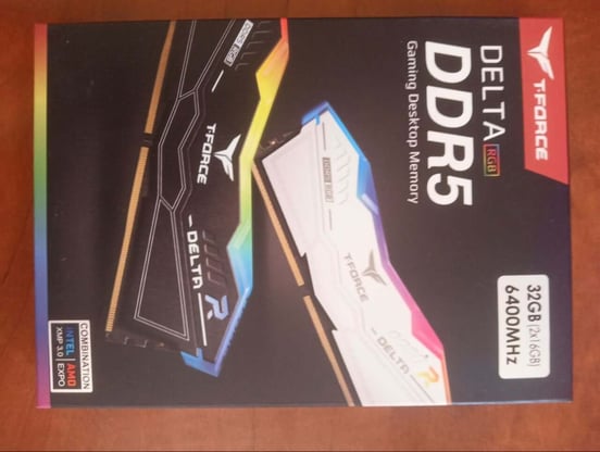 Memoria RAM Team Group T-Force Delta RGB DDR5 6400MHz 32GB 2x16GB
